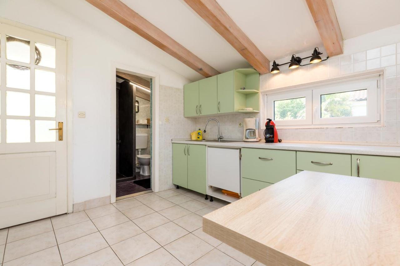 Alaburic Rooms & Apartment Mali Lošinj Екстериор снимка