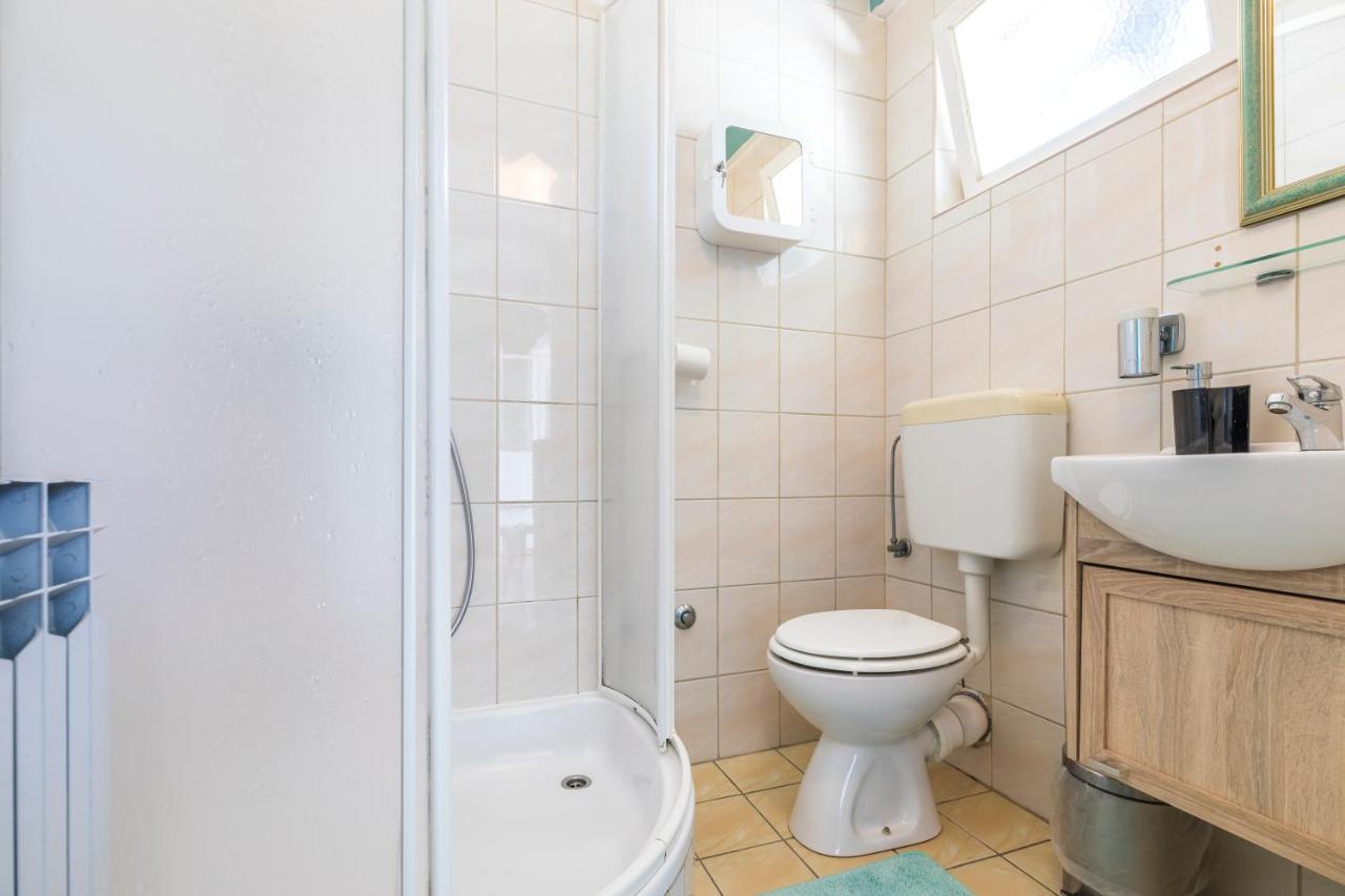 Alaburic Rooms & Apartment Mali Lošinj Екстериор снимка