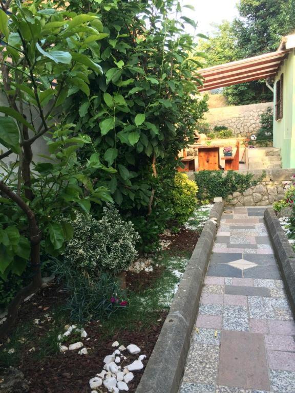 Alaburic Rooms & Apartment Mali Lošinj Екстериор снимка
